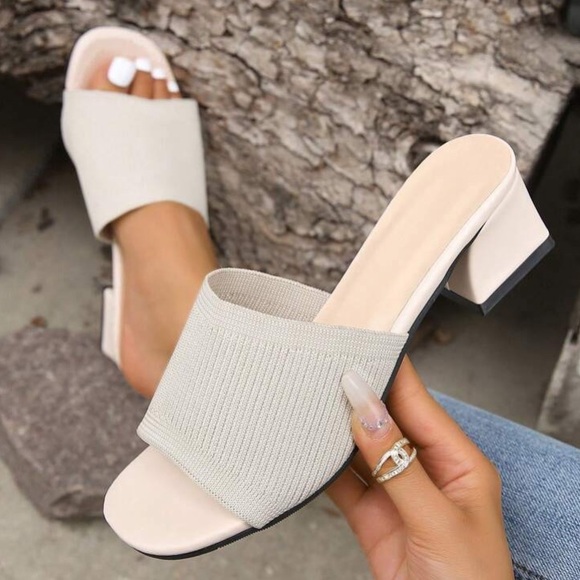 BeigeLow Heeled Slide Sandals. Size 7.5 - Picture 3 of 13